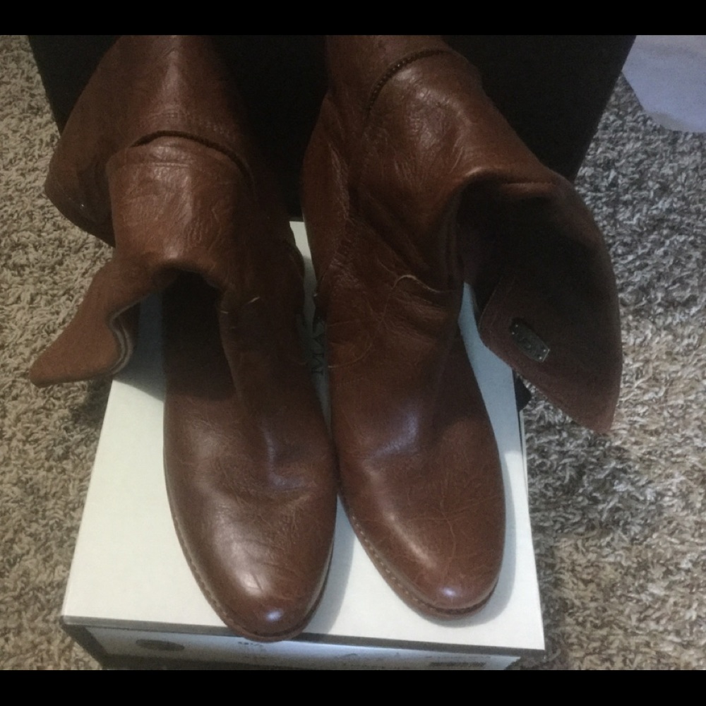 UGG Boots Sz 9.5